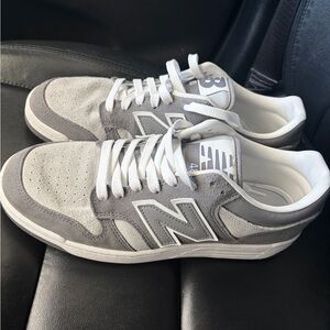New Balance Men’s Grey Suede & Mesh Low-Top Sneakers